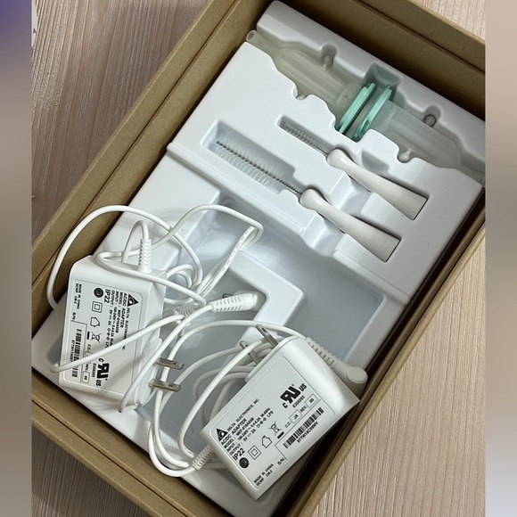 Willow Brest Pump Generation 3 Complete Set + Accessories - Picture 6 of 7